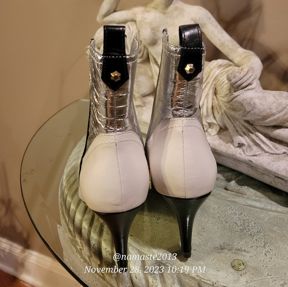 Vince Camuto Saiovell Leather Ankle Cowboy Heeled Mini Boot Leather Foiled #642 - Picture 11 of 16